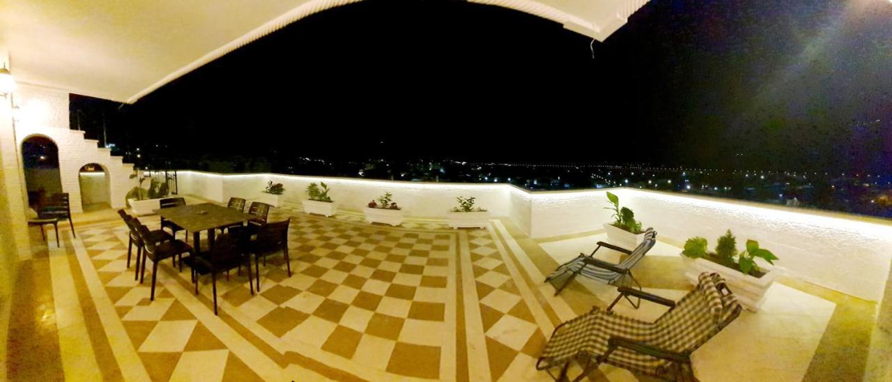 Magnolia Luxury Penthouse Apartment Berat Bagian luar foto
